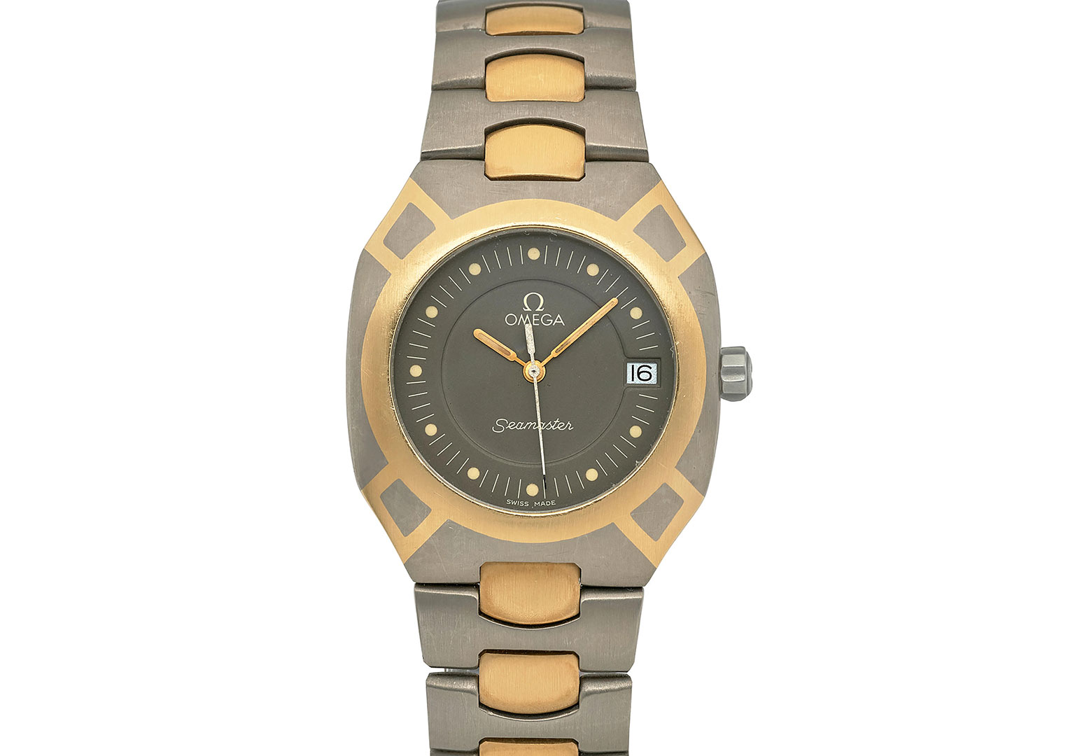 This 1980s two-tone Seamaster seems to have forgot it was meant to be a dive watch. Image courtesy of Bonhams